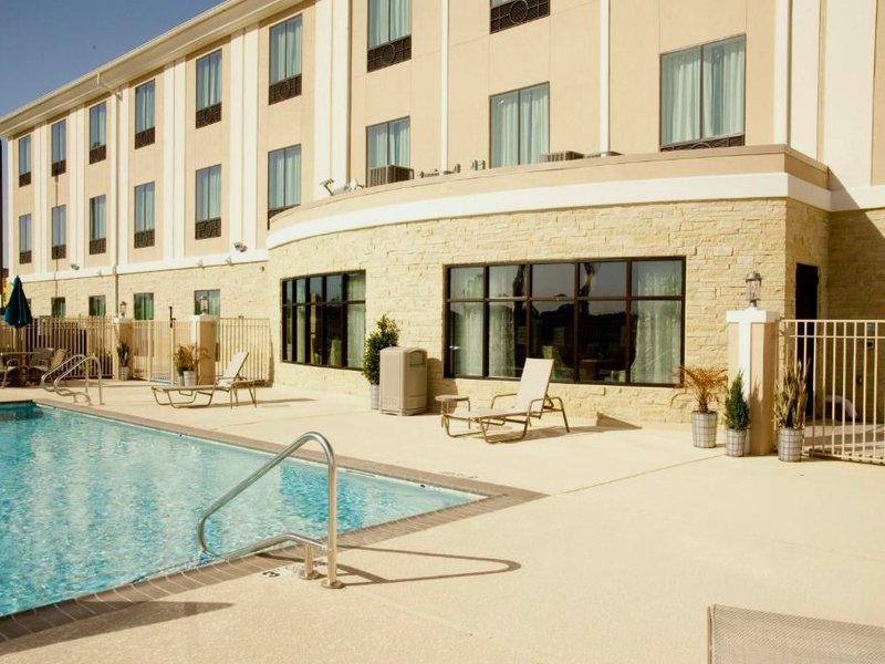 Holiday Inn Express and Suites Schulenburg By IHGの写真