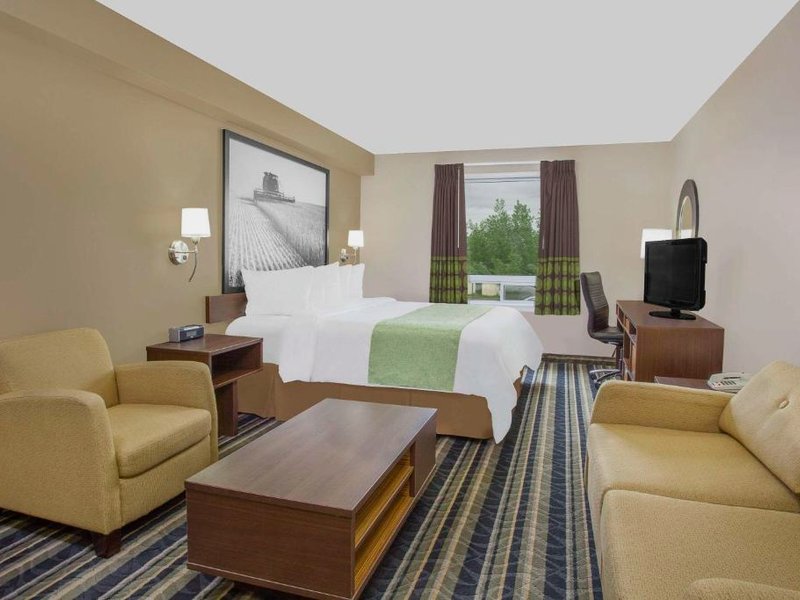 スーパー 8 バイ ウィンダム ブランドン MB (Super 8 By Wyndham Brandon Mb)の写真