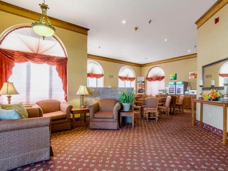 クオリティ イン (Quality Inn)の写真