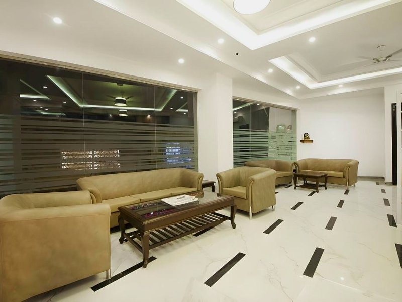 ホテル アルモラ デリー エアポート (Hotel Almora Delhi Airport)の写真