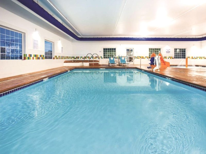 ラ キンタ イン & スイーツ バイ ウィンダム セントポール-ウッドベリー (La Quinta Inn & Suites by Wyndham St. Paul-Woodbury)の写真