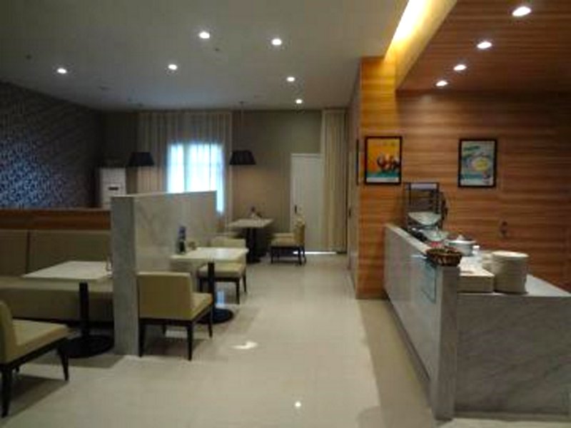 Jinjiang Inn Linhai Chonghemenの写真