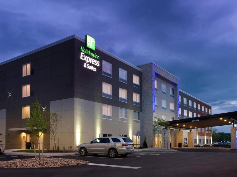 Holiday Inn Express & Suites Altoona By IHGの写真