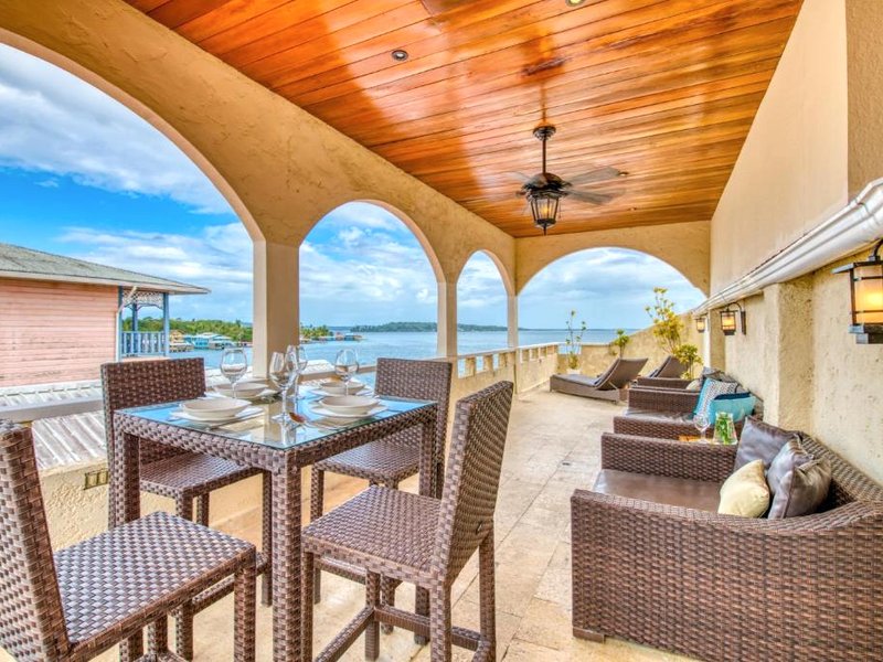 Tropical Suites Hotelの写真