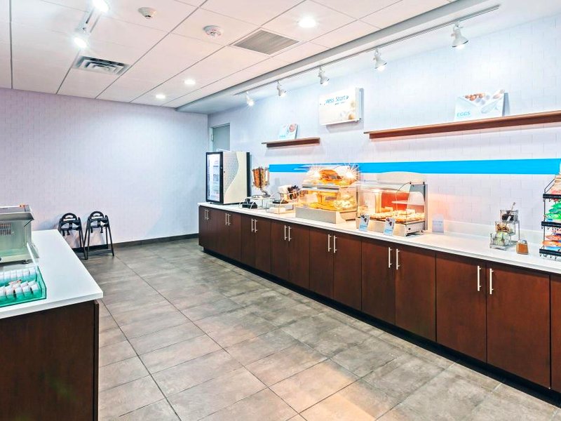 Holiday Inn Express & Suites Coffeyville By IHGの写真