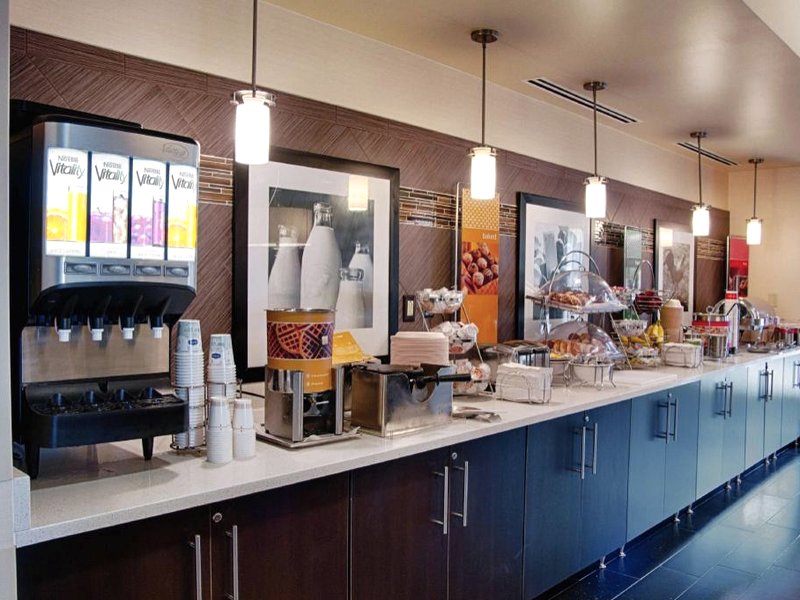 ハンプトン イン デイトン ヒューバー ハイツ (Hampton Inn Dayton/Huber Heights)の写真