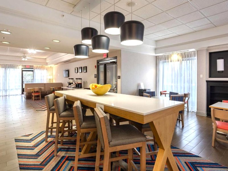 Hampton Inn Buffalo-South/I-90の写真