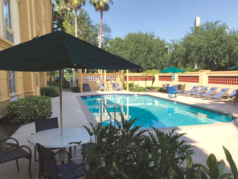 ラ キンタ イン&スイーツ バイ ウィンダム タンパ ブランドン リージェンシー パーク (La Quinta Inn & Suites by Wyndham Tampa Brandon Regency Park)の写真