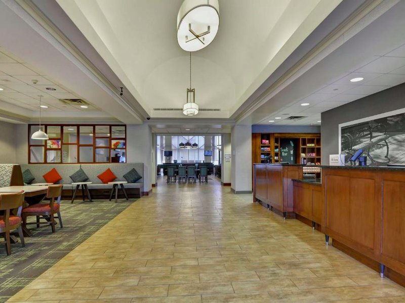Hampton Inn & Suites Newark-Harrison-Riverwalkの写真