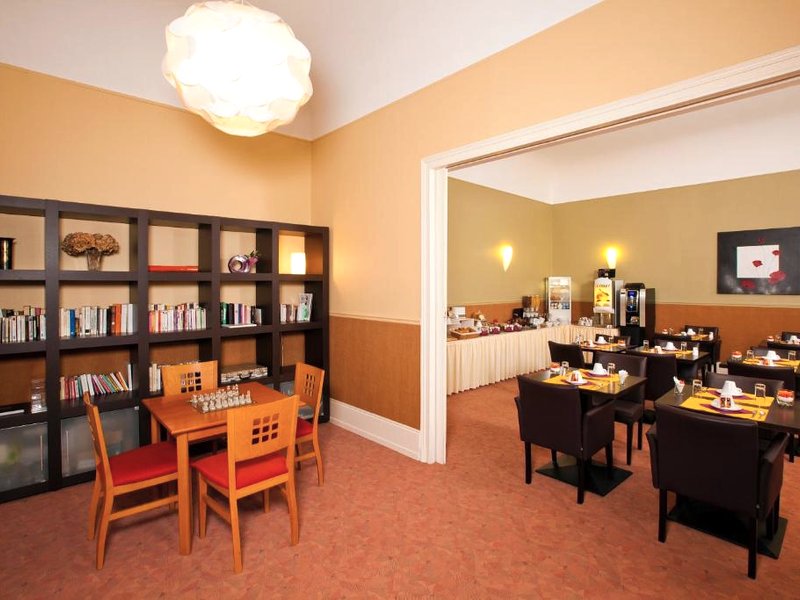 Garden & City Luxeuil Ex Le Metropole et Les Thermesの写真