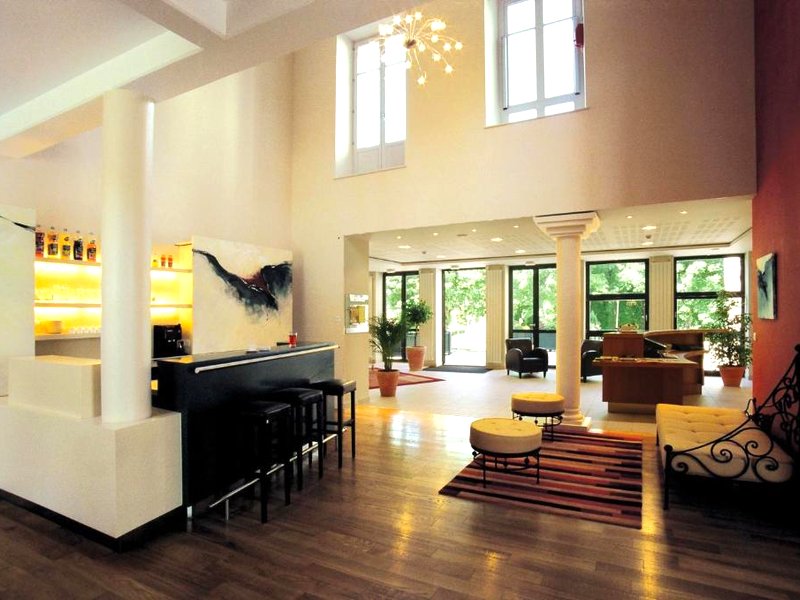 HOTEL CERISE - LES SOURCES Luxeuil-les-Bainsの写真