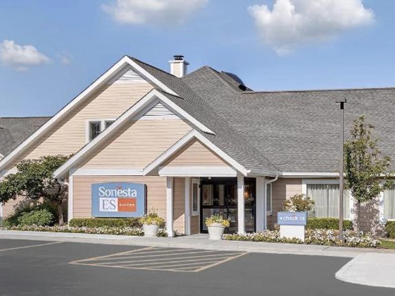 ソネスタ ES スイーツ アナーバー (Sonesta ES Suites Ann Arbor)の写真