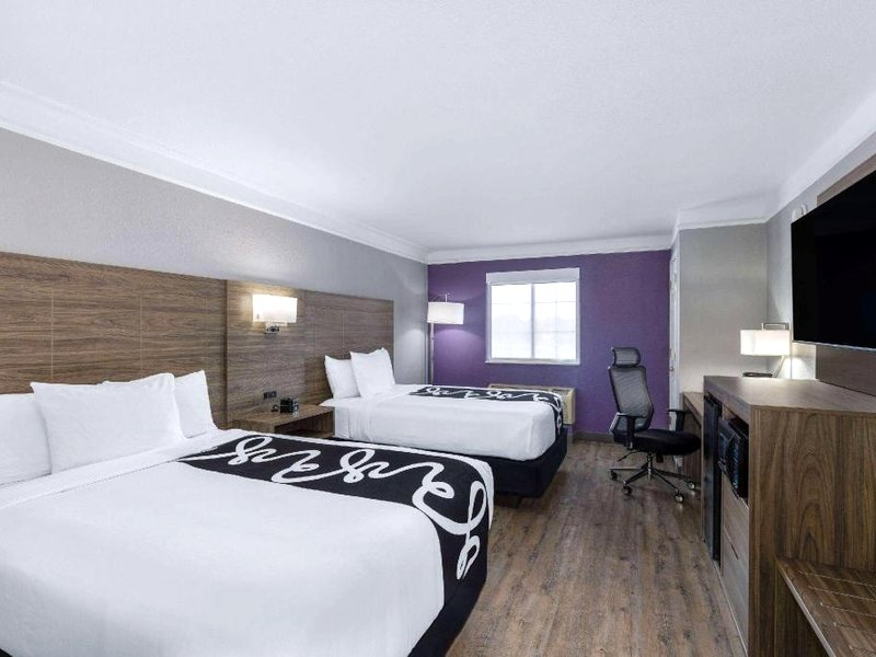 La Quinta Inn by Wyndham Kansas City Lenexaの写真