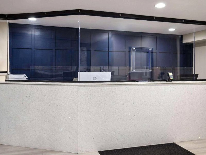 トラベロッジ バイ ウィンダム マナセット (Travelodge by Wyndham Manhasset)の写真