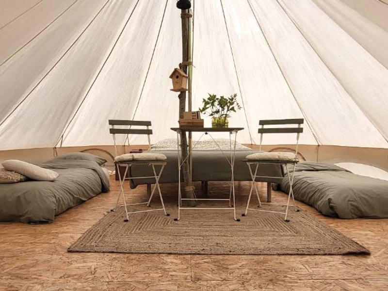 Petit a Petit - gypsy wagons and Bell tents in the Bourgogneの写真
