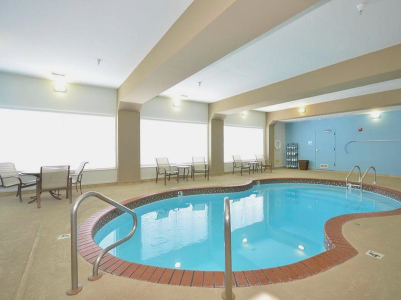 Holiday Inn Express Hotel & Suites Farmington By IHGの写真