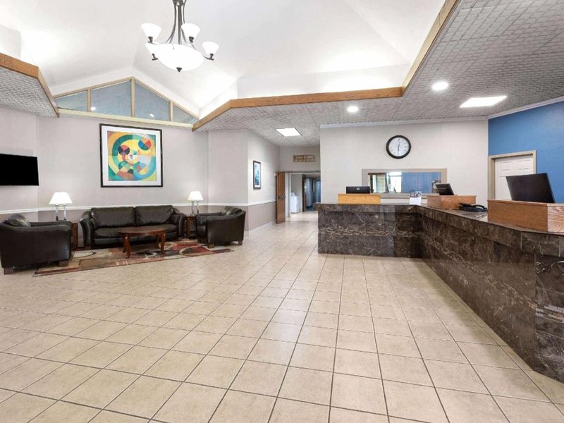 Baymont Inn and Suites by Wyndham Farmington, MOの写真