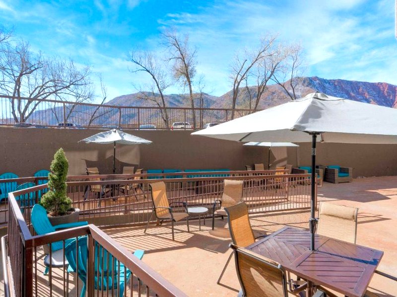 ラ キンタ イン&スイーツ バイ ウィンダム グレンウッド スプリングス (La Quinta Inn & Suites by Wyndham Glenwood Springs)の写真