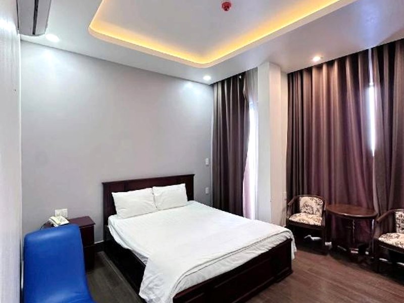 LONG SƠN HOTELの写真