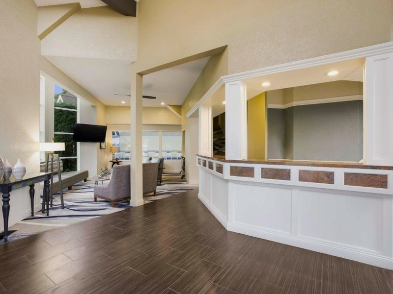 ベストウェスタン ハーバー ポイント レイクフロント (Best Western Harbour Pointe Lakefront)の写真