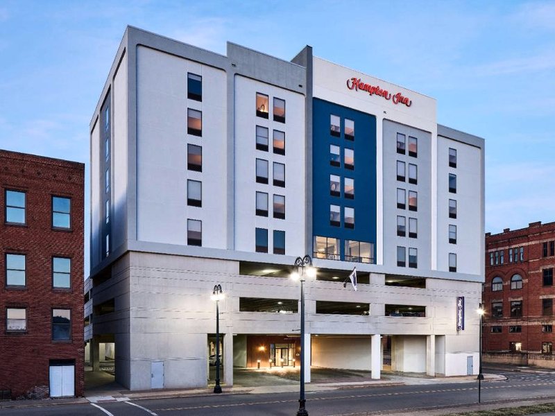 ハンプトン イン マシロン (Hampton Inn Massillon)の写真
