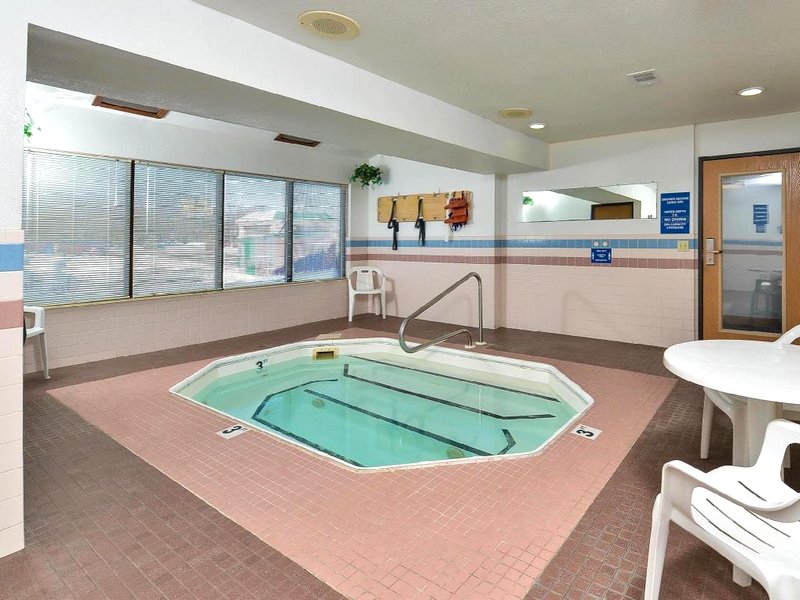 Americas Best Value Inn Birch Runの写真