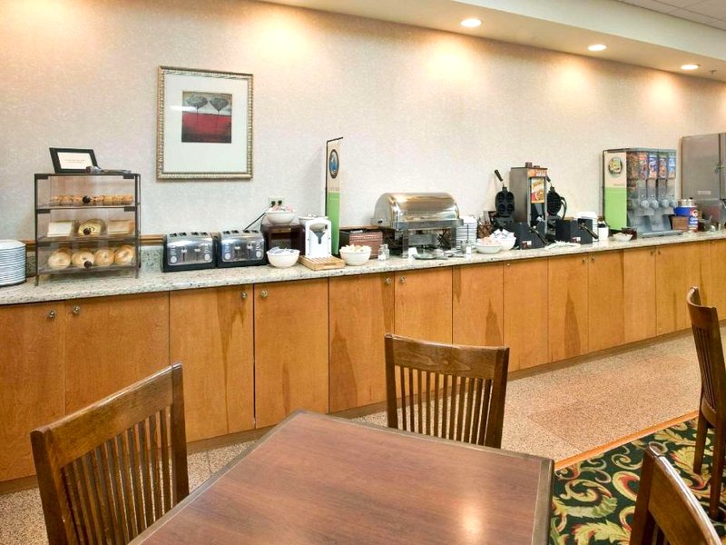 カントリー イン&スイーツ バイ ラディソン バーチ ラン フランケンムース MI (Country Inn & Suites by Radisson, Birch Run-Frankenmuth, MI)の写真