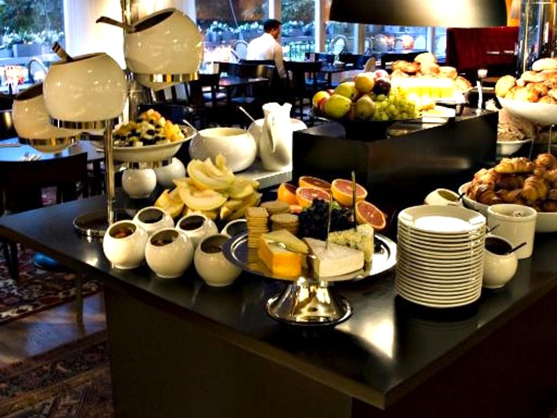 リバル ホテル (Hotel Rival)の写真