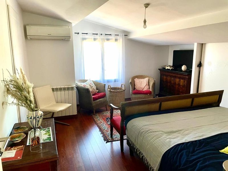 Patio 3 Pézenas CENTRE il y a plus cher mais c est moins bien (Patio 3 Pezenas CENTRE il y a plus cher mais c est moins bien)の写真