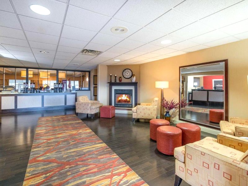 ハンプトン イン コリードン (Hampton Inn Corydon)の写真