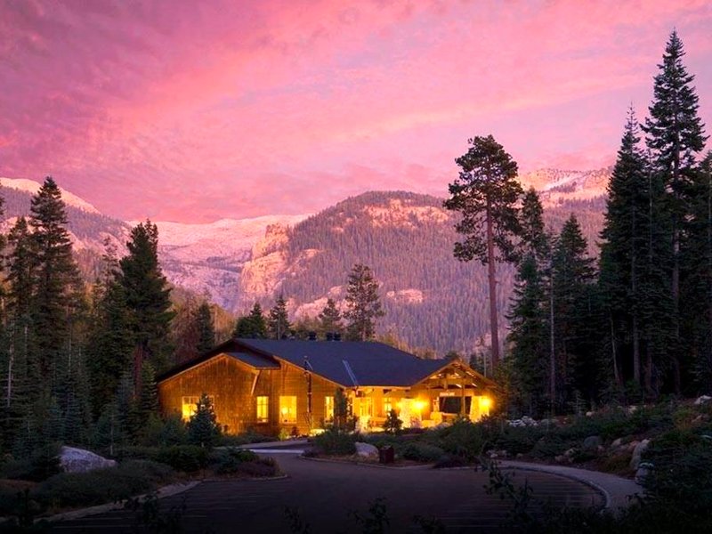 John Muir Lodge, Grant Grove Cabins - Kings Canyon Natl Parkの写真