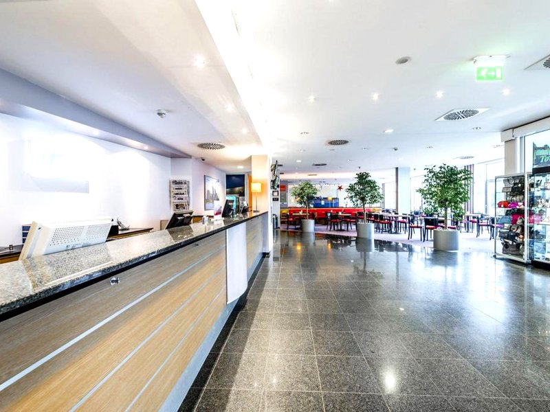 ホリデイ イン エクスプレス フランクフルト エアポート バイ IHG (Holiday Inn Express Frankfurt Airport By IHG)の写真