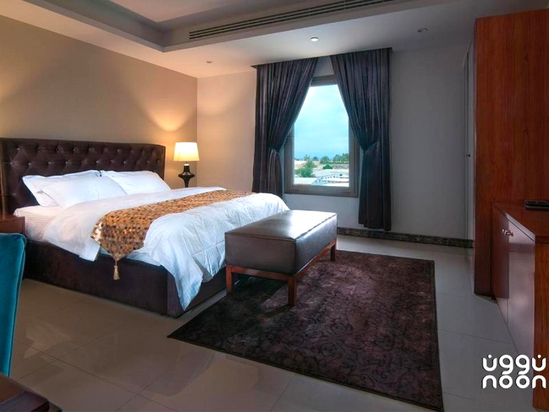 Noon Hotel Suitesの写真