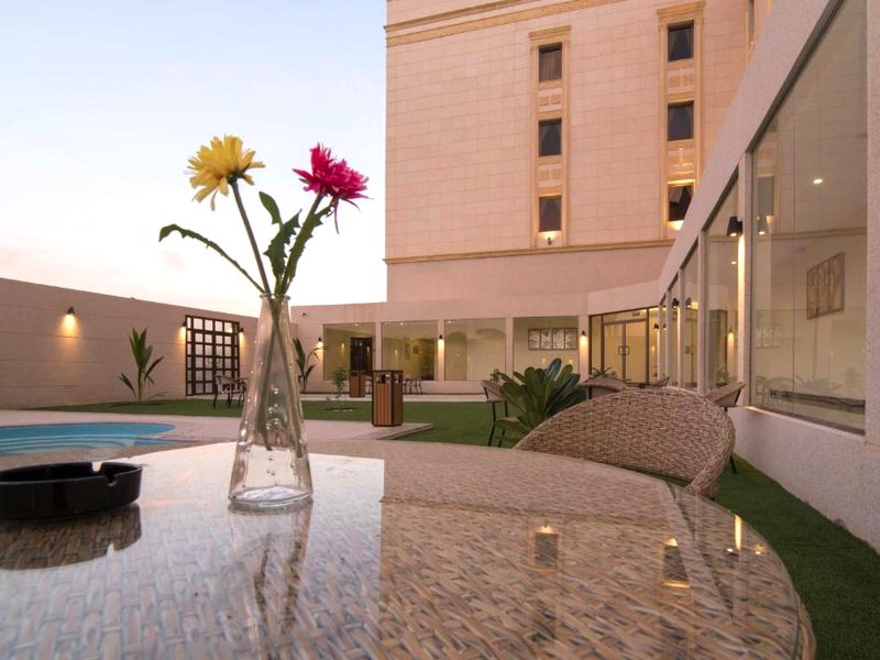 Noon Hotel Suitesの写真