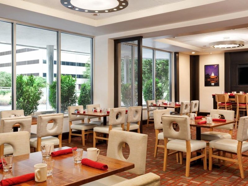 ホリデイ イン ナショナル エアポート クリスタル シティ バイ IHG (Holiday Inn National Airport/Crystal City By IHG)の写真