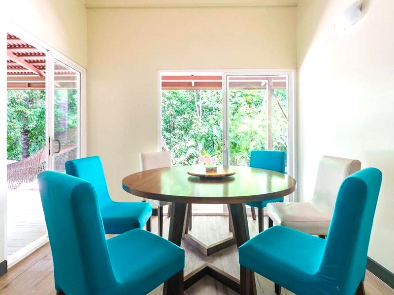 Condo Playa Hermosa, Puntarenasの写真