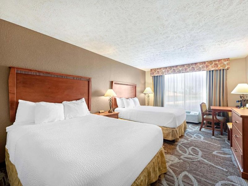 ベストウェスタン プラス ミッド ネブラスカ イン アンド スイーツ (Best Western Plus Mid Nebraska Inn and Suites)の写真