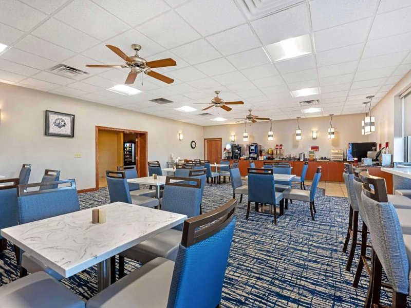ベストウェスタン プラス ミッド ネブラスカ イン アンド スイーツ (Best Western Plus Mid Nebraska Inn and Suites)の写真