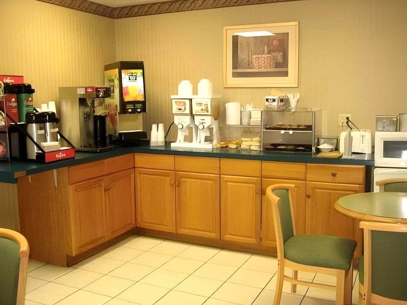 ハワード ジョンソン バイ ウィンダム レノックス (Howard Johnson by Wyndham Lenox)の写真