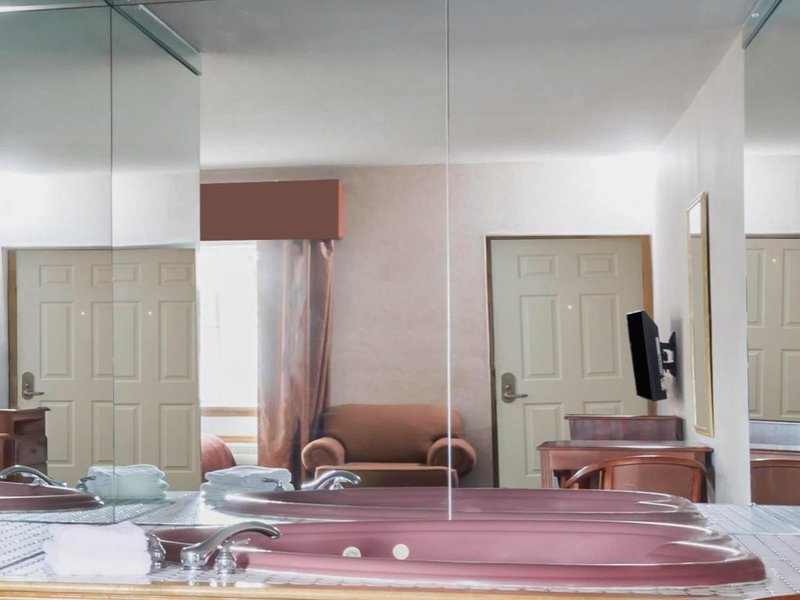 ハワード ジョンソン バイ ウィンダム レノックス (Howard Johnson by Wyndham Lenox)の写真