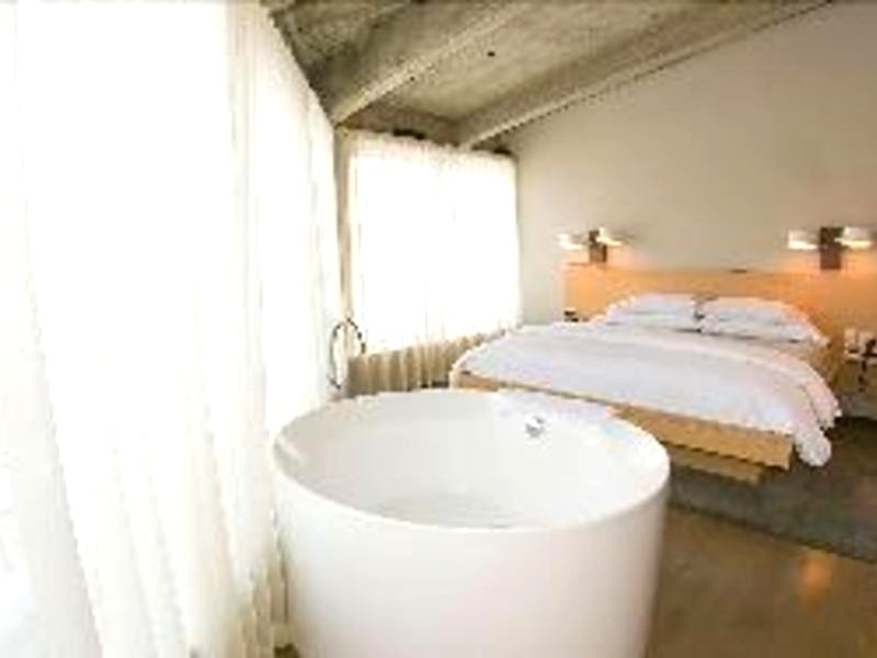 The Roundhouse at Beacon Fallsの写真