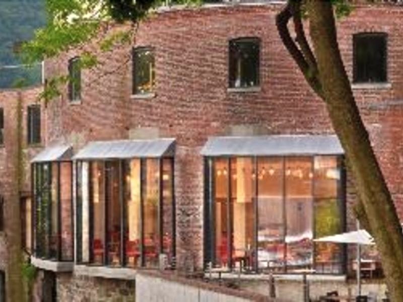 The Roundhouse at Beacon Fallsの写真