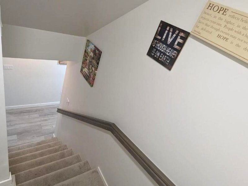 Furnished Basement with Seperate Entranceの写真