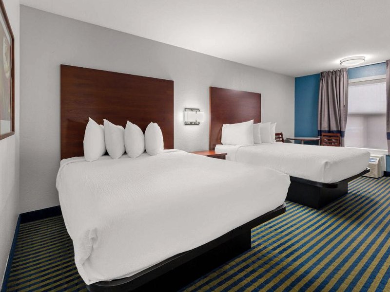 SureStay Plus by Best Western Brooksの写真