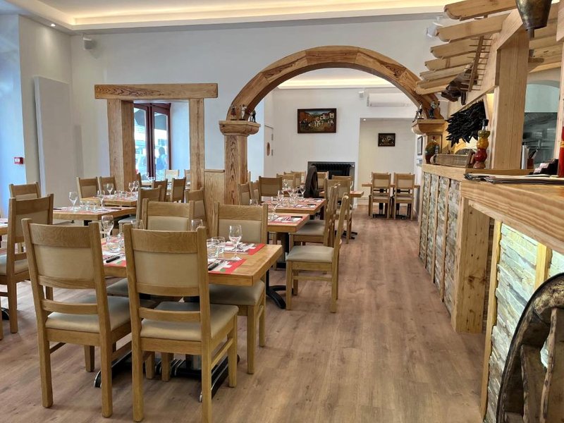 Studio Hôtel-Restaurant LTB La Table Basque (Studio Hotel-Restaurant LTB La Table Basque)の写真