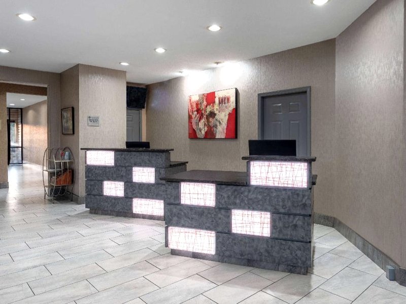 ラマダ バイ ウィンダム セラーズバーグ/ルイビル ノース (Ramada by Wyndham Sellersburg/Louisville North)の写真