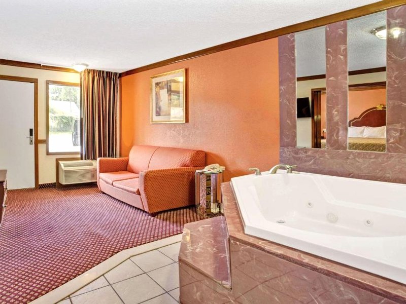 Travelodge by Wyndham Sellersburg / Louisville Northの写真