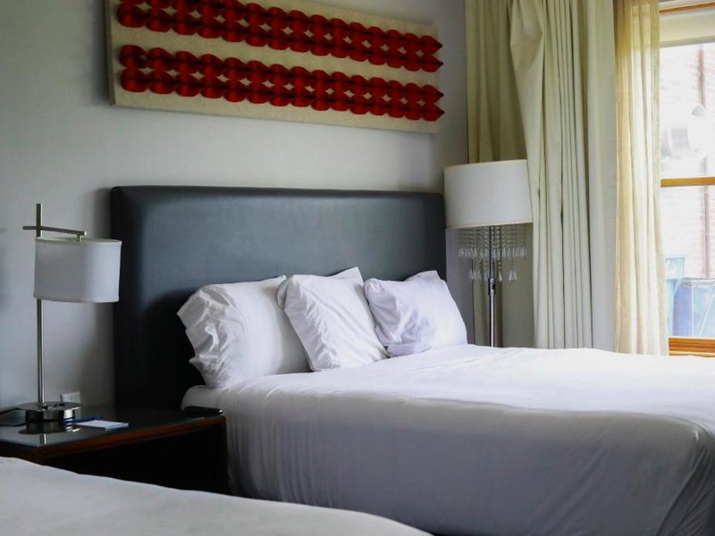 Illini Inn & Suitesの写真