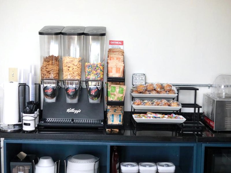 Illini Inn & Suitesの写真