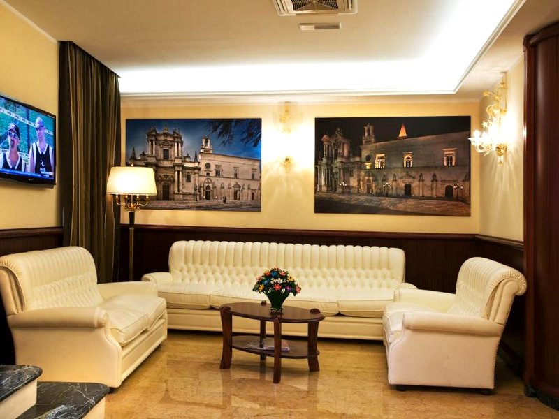 Hotel Rojanの写真